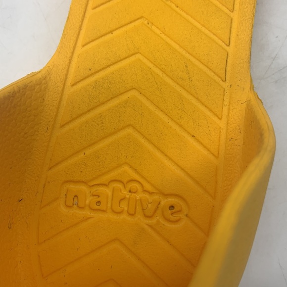 Native Yellow Pointy Flats Size 8 BFL4145C - Picture 4 of 8